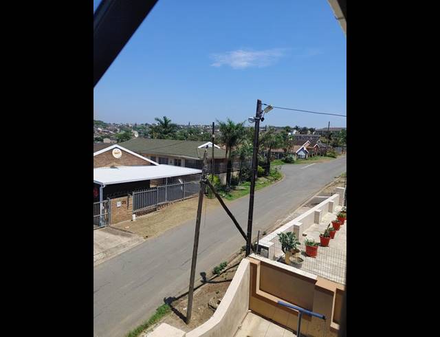 2 BEDROOM PROPERTY TO RENT IN NEWLANDS WEST